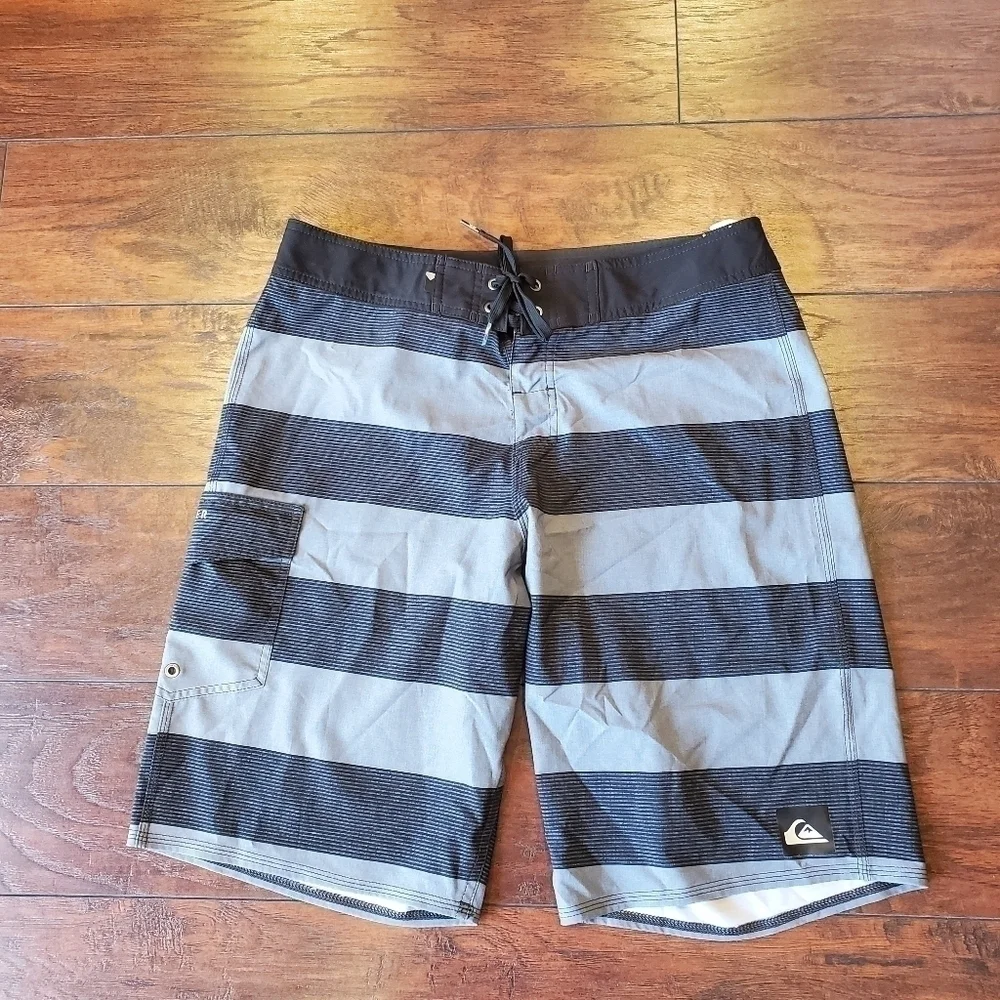 Quiksilver Highline Tijuana Scallop swim shorts…